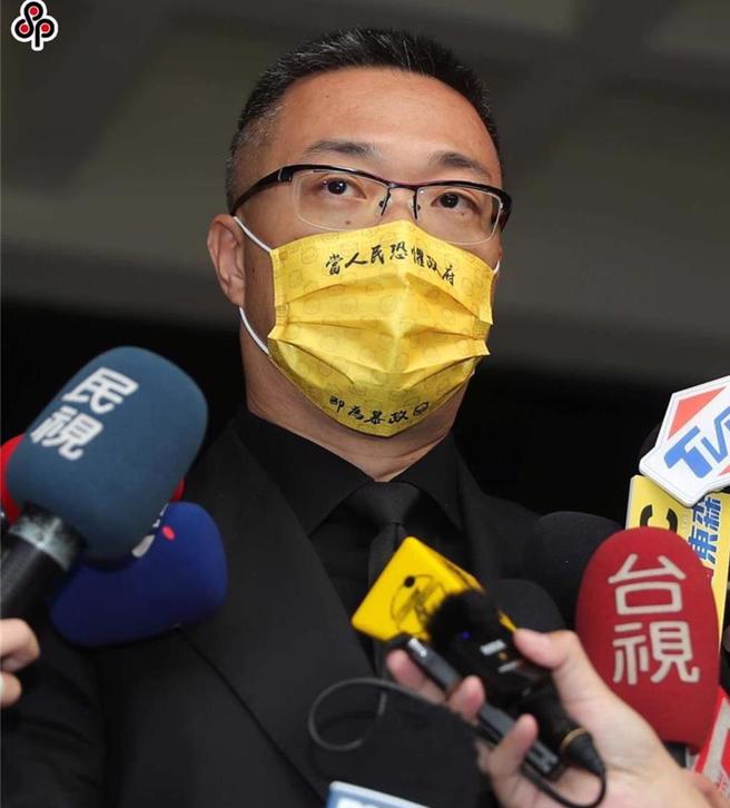 名嘴朱學恒強吻台北市議員鍾沛君， 台北地檢署認定朱2度違反鍾女意願強吻，依強制猥褻罪起訴朱，台北地方法院明天上午9時30分傳喚鍾夫婿陳布朗出庭作證，預計陳的證詞恐不利於朱學恒的無罪辯護。（本報資料照片，季志翔攝）