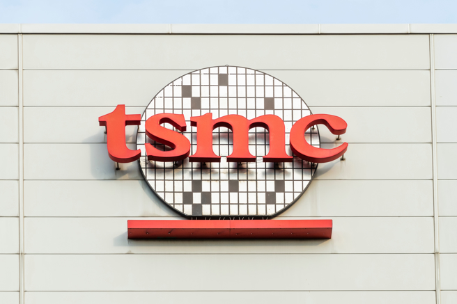 台积电一度攻上700元。（示意图/达志影像/shutterstock）