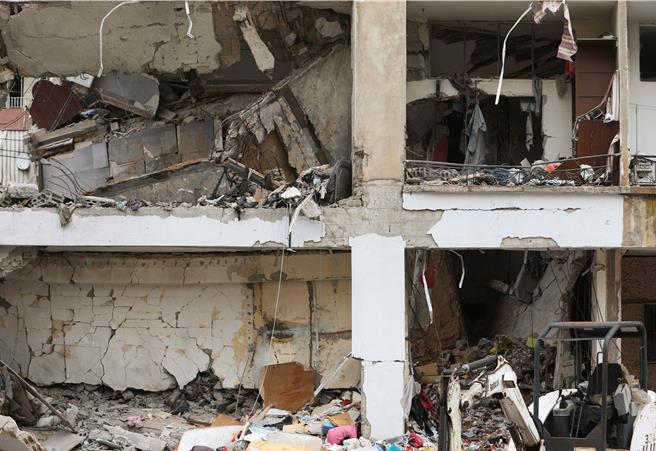 納巴蒂耶遭到以色列攻擊後的斷垣殘壁。（圖／路透社）