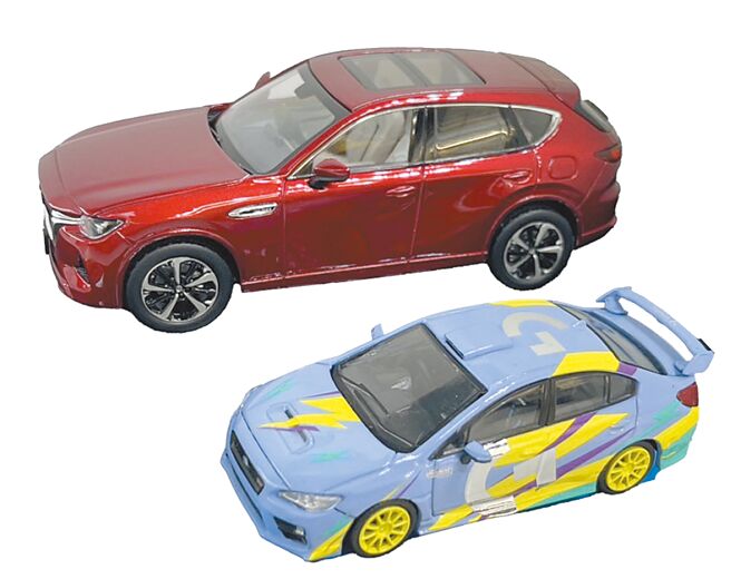 一大一小的汽車模型是屬馬朋友的開運物。（古明弘攝）