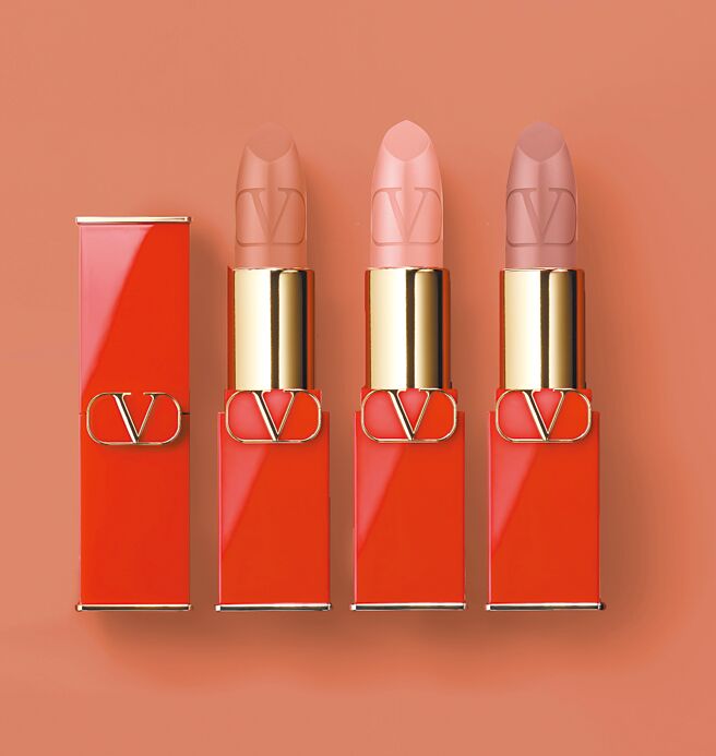 Valentino跨足彩妝事業，有著不錯表現。（Valentino提供）