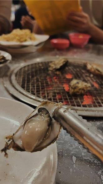 東港烤蚵200吃到飽18人中毒！將臨盆孕婦也受害