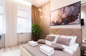 黃大米噤口3天疑再諷旅行社 引兩派網友熱議