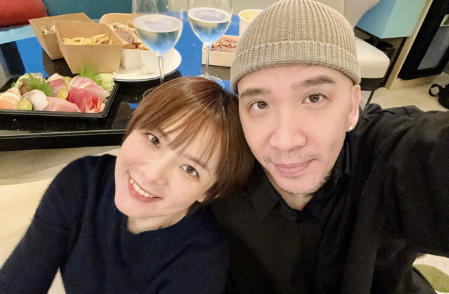 作家H上月和陈佩甄举行婚礼。（图／翻摄自作家H脸书）