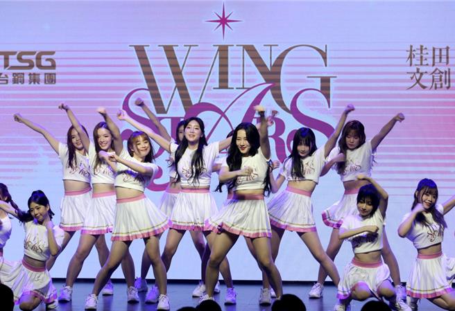 台钢雄鹰球团宣布「好声鹰」海选活动即刻启动，将徵选主场播报员，入围者可成为台钢雄鹰应援团的正式成员，欢迎所以球迷踊跃报名。（本报资料照片）