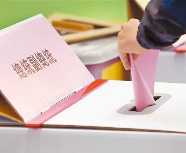 中央选举委员会今（16）日举行委员会议，会中讨论通过台中市议会第4届议员第15选举区、宜兰县议会第20届议员第4选举区缺额补选投票日期，定于2024年4月13日（星期六）举行投票。（本报资料照片）