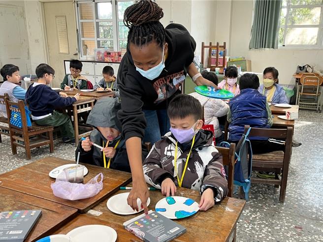 一名外師上課情形。（雲林縣府教育處提供）