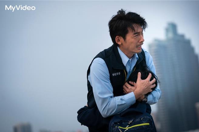 温昇豪主演的《誰殺了她》劇情沉重黑暗卻也對觀眾的胃。（MyVideo提供）