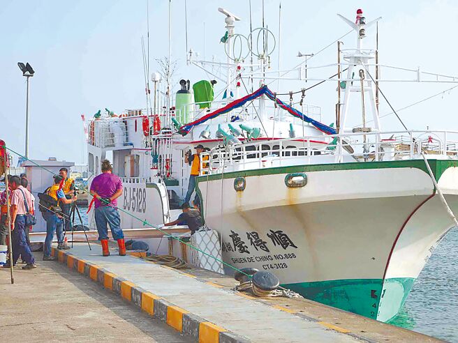 行政院会15日通过「海洋保育法」草案，未来主管机关可画设海洋庇护区，另也通过「远洋渔业条例」部分条文修正草案，禁止非法、未报告及未受规范的渔捞鱼货进口。图为示意图。（本报资料照片）