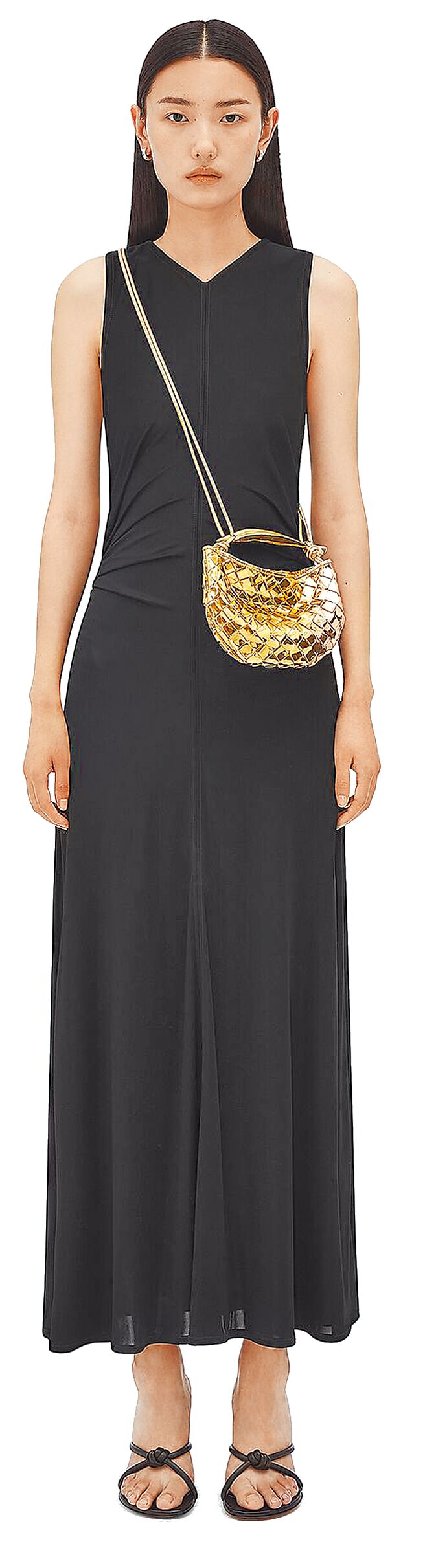 Bottega Veneta MINI SARDINE編織皮革金屬提把斜背包 ，10萬8800元。（Bottega Veneta提供）