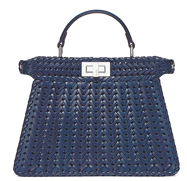 FENDI牛皮編織Peekaboo ISeeU Small，19萬6000元。（FENDI提供）