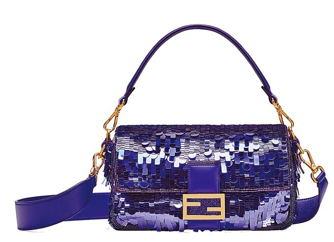 FENDI亮片Baguette，15萬元。（FENDI提供）