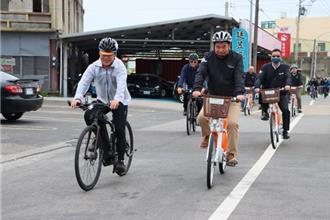 陳彥伯、鍾東錦領騎單車  暢遊體驗苗栗綠光海風自行車道