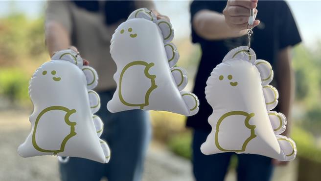 彰化县政府宣布24日元宵节将再加码发送多多龙，因目前仍在赶制多多龙提灯，发放数量将再公告。（资料照片／孙英哲彰化传真）