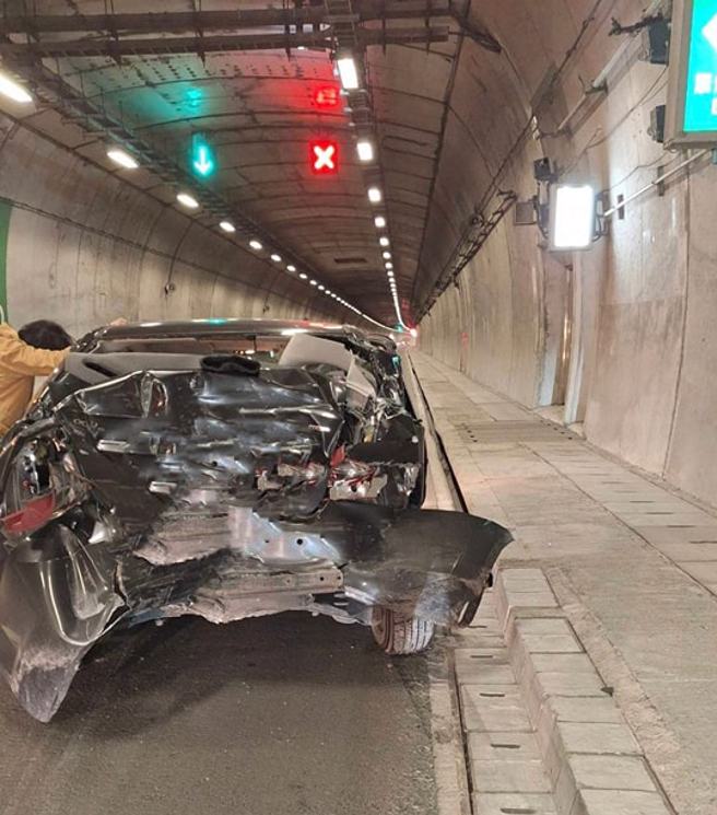 苏花改东澳隧道3车连环撞，3伤者送医北上封闭。(翻摄自宜花东灾害通报粉脸书专页)