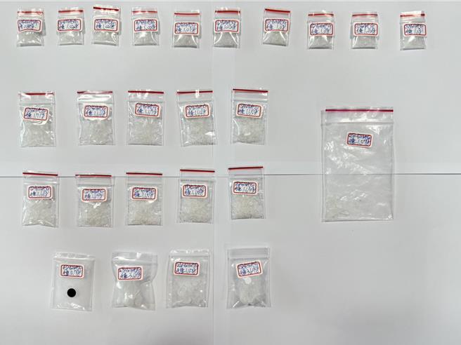 警方起獲毒品安非他命25包（37.78公克）。（國道公路警察局提供／張妍溱台中傳真）★《中時新聞網》關心您：保護自己、遠離毒品！