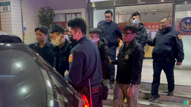 警方詢後也將三人依刑法妨害秩序、恐嚇、強制、毀損及傷害等罪送辦。（圖／警方提供）