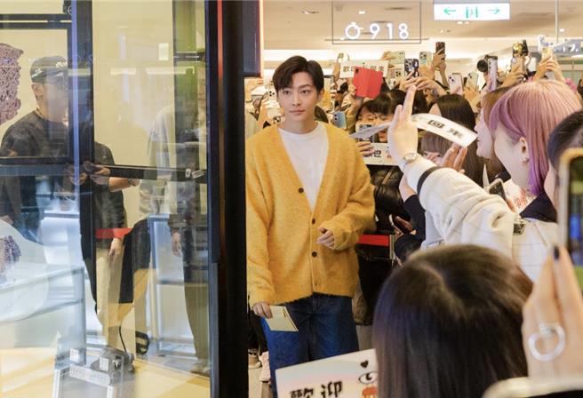 炎亞綸確定解除出境限制。（晴空鳥提供）