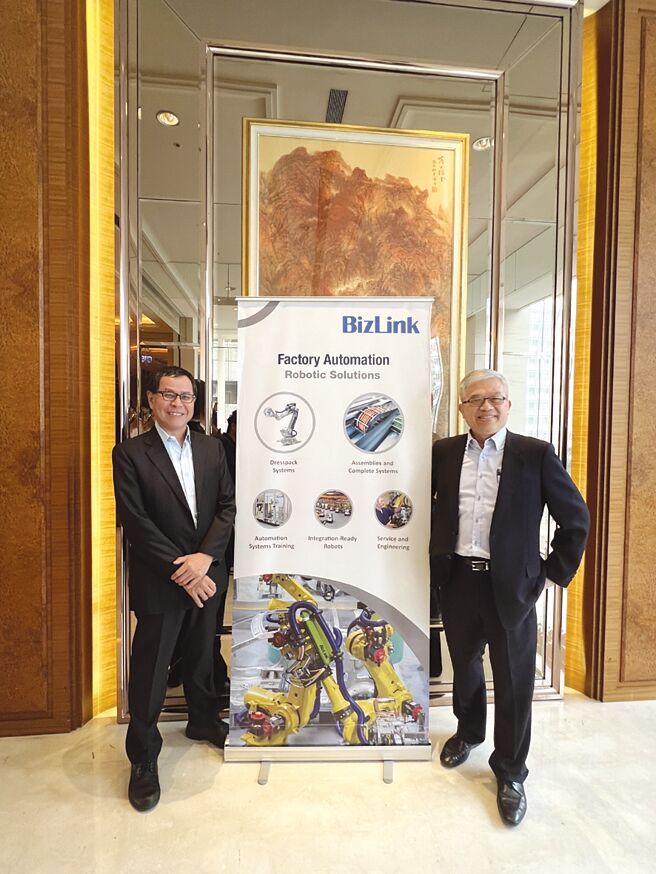 贸联-KY董事长梁华哲（右）、总经理邓剑华力拚今年贸联将重返成长。图／郑淑芳