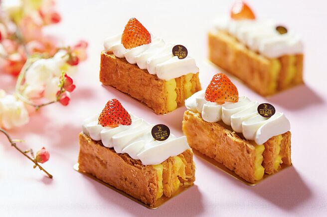 JR东日本大饭店台北推出的〈草莓法式千层酥〉，融合了酥皮的层次感和草莓的甜美风味。图／业者提供