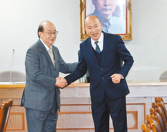 國民黨團提案要求行政院長陳建仁進行食安專案報告，民進黨團大酸國民黨團與院長韓國瑜有溝通落差。但國民黨團總召傅崐萁強調，與韓溝通無礙。（本報資料照片）