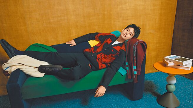 Lacoste找来胡先煦拍摄2024龙年新春系列形象图。（Lacoste提供）