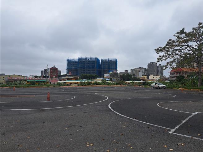 南崁五福国小重划案在桃园市政府都发局和地政局努力下，已于2月启动重划作业，终结40年閒置。(都发局提供／蔡依珍桃园传真)