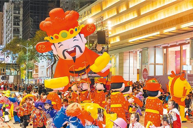 春节假期前七天，有逾130万人次访港。（图／新华社）