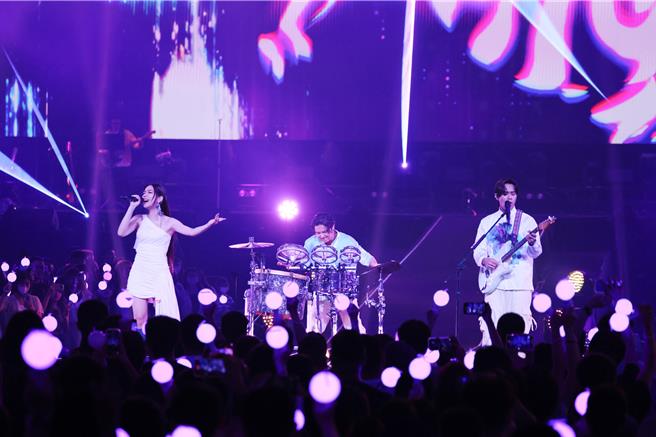 告五人演唱会倒数一个月，释出过往演唱会MV登发烧排行。（相信音乐提供）