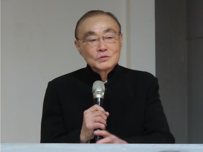 退辅会主委冯世宽18日下午出席前副防长林中斌的《剑与花的岁月－林中斌凡尘琐记（增修版）》新书发表会。（朱绍圣摄）