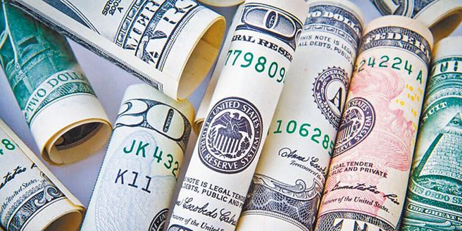 当去美元化逐渐成为国际趋势，世界政经走向恐将因此再掀波澜。（示意图／美联社）