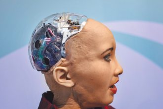 下一代該學什麼？AI巨擘回答好意外 名醫揭「上帝傑作」