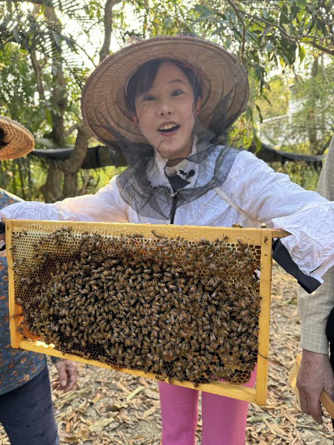 马场桃子活泼的表达方式，让日本消费者对高雄留下深刻印象。（图片来源：高雄市农业局提供）
