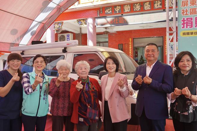 復能車造服屏東社區長輩。（圖片來源：屏東縣政府提供）
