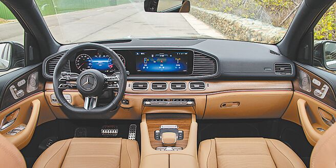 新世代MBUX支援Dolby Atmos音乐播放及彩蛋图像、Google Maps资讯OTA功能。（陈大任摄）