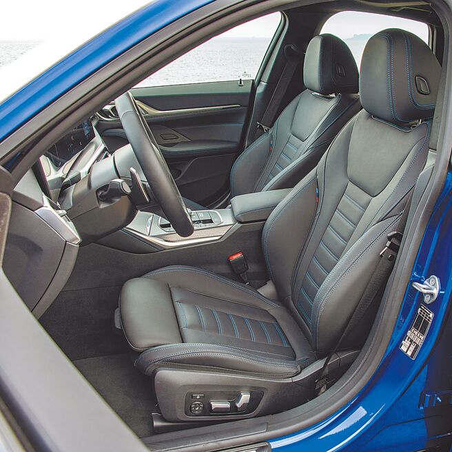 双前座电动腰靠、驾驶座附腰部宽度调整与记忆功能。（陈大任摄）