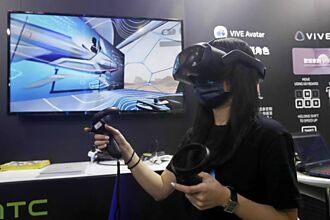 宏達電 VR打入太空