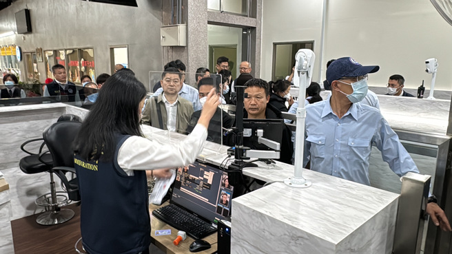 死者家屬今（20日）上午10時許已抵達金門。(于家麒攝)