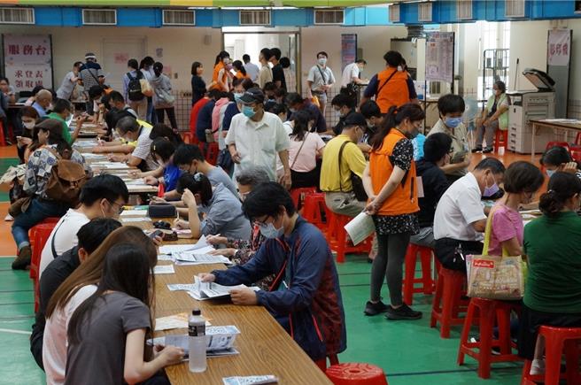 勞工局表示會加強就業安全宣導並嚴以執法排除任何影響民眾就業障礙。（翻攝照片／洪靖宜高雄傳真）