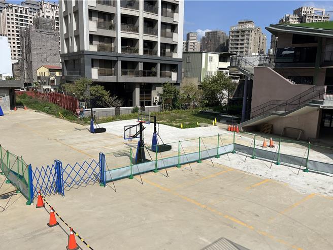 新竹市关埔国小三期工程发包面临诸多困难，经新竹市政府多方努力，终于在去年底顺利决标，19日正式开工，预计今年底完工。（新竹市政府提供／王惠慧新竹传真）