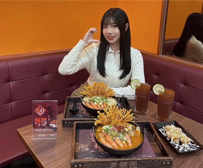 网路票选第一老潮派-铸铁锅烧。（高市观光局提供）