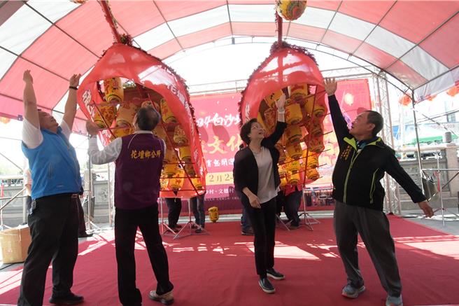 被公告登祿為彰化縣無形文化資產的白沙坑迎燈排活動，將於22日至24日在花壇鄉文德宮登場。（彰化縣政府提供／孫英哲彰化傳真）