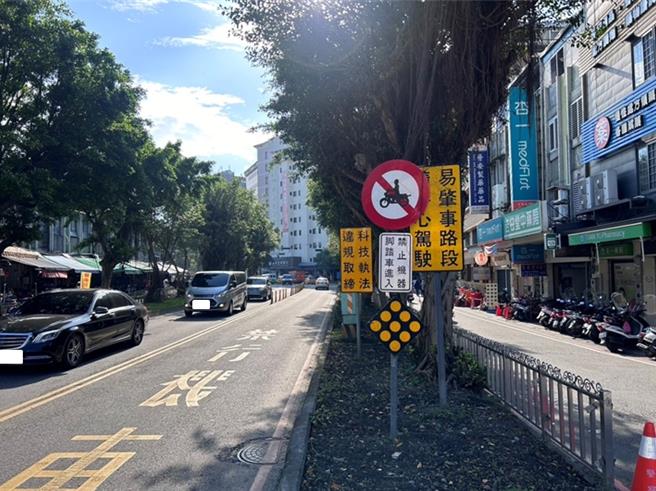 宜兰县警察局考量罗东镇南昌街、清潭路路口属易肇事热点，遂建置科技执法设备，3月1日启用。（警方提供／吴佩蓉宜兰传真）