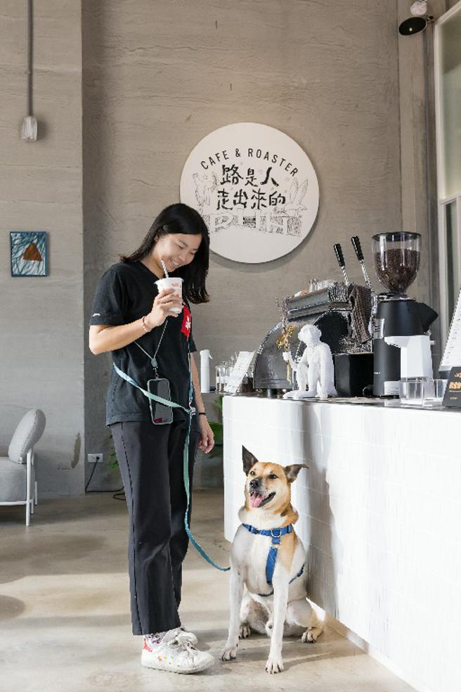 「伴bàn」主要推廣市民動保生命教育與飼主責任觀念（圖片來源：高雄市農業局提供）