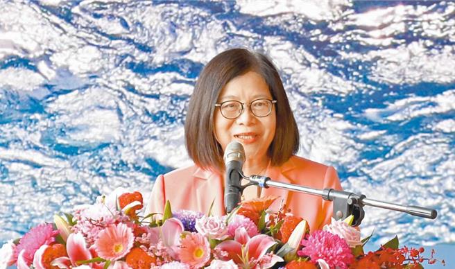 海委會主委管碧玲今上午赴立法院備詢，會前受訪向記者證實今天將遣返日前在金門禁限制水域翻船的2名中國大陸快艇船員。（本報資料照片）