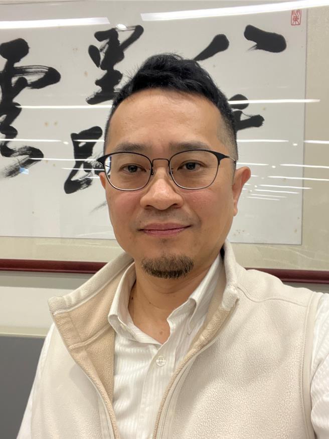 桃园市长张善政年后小内阁微幅调整，延揽曾任马英九总统府发言人、近年投入表演艺术的范姜泰基，出任客家局长并兼任客家文化基金会执行长。(市府提供／蔡依珍桃园传真)