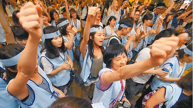 企業應於罷工中注意工會行為是否適法，並對其合法或違法的罷工為適時、適當的處理，以兼顧勞工與企業間利益之平衡，也同時保障第三人權益。圖／本報資料照片