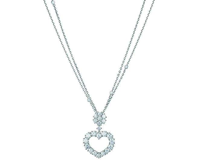 CHOPARD L’heure du Diamant心型镶钻项炼，96万元。（CHOPARD提供）