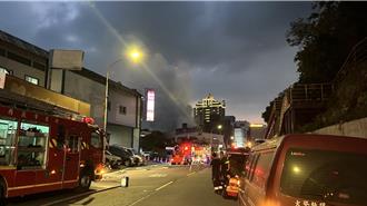 深坑大火異味飄雙北 綠批新北市府反應慢半拍