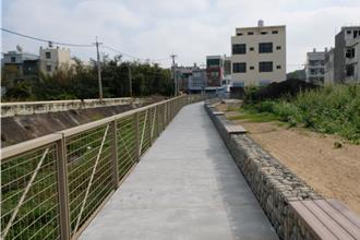 不須再與車爭道 竹市海山港路人行環境改善完工